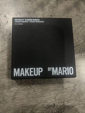 Makeup By Mario SoftSculpt Blurring Bronzer - Black Compact with Brown Shade